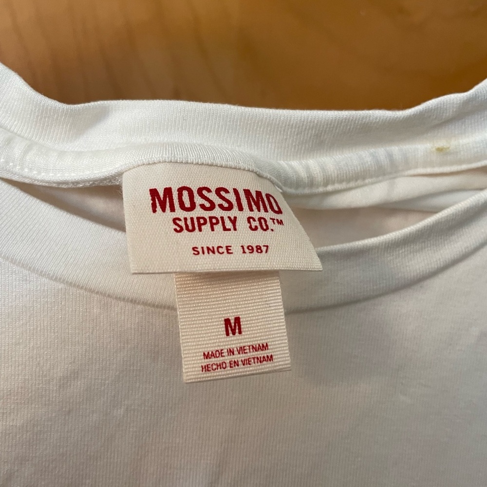 Mossimo White T-shirt - M - NWT - Picture 4 of 7